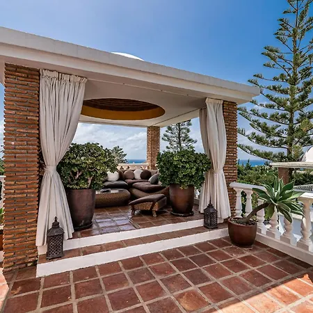 El Rosario Sunny Terrace By Costarentals - Ref M6