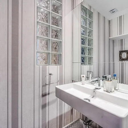 El Rosario Sunny Terrace By Costarentals - Ref M6 * Marbella